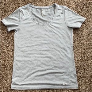 Nike top